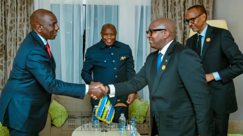 Perezida Ndayishimiye yayoboreye inama y’abakuru b’ibihugu bya EAC mu ...