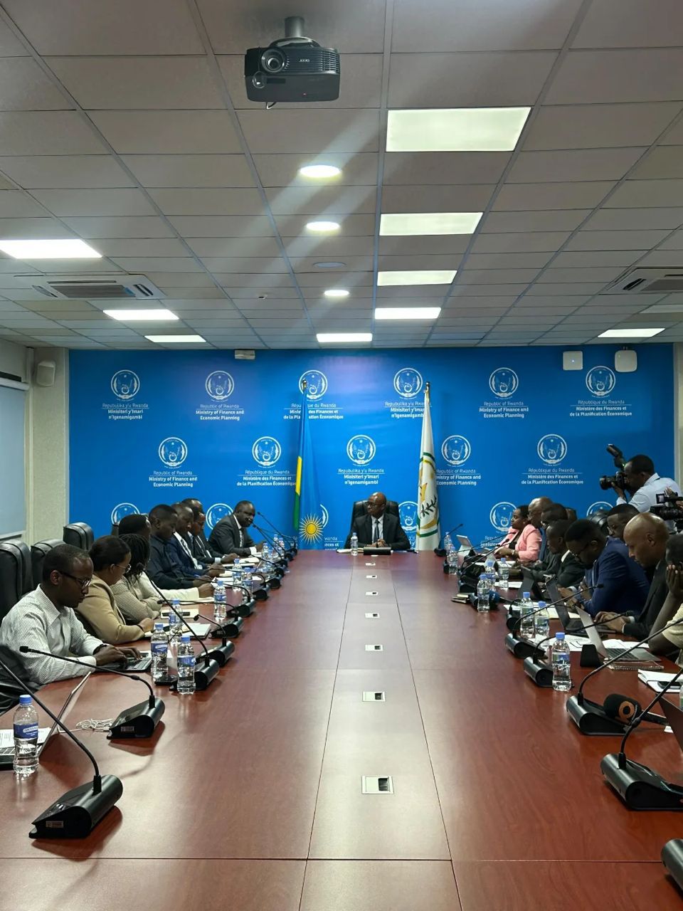 Ubukungu bw’u Rwanda bwarazamutse, ariko intambara yo mu Burasirazuba ...