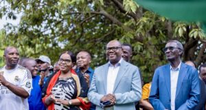 Amatora ku Mudugudu: Minisitiri w’Intebe yatoreye muri Nyenyeri
